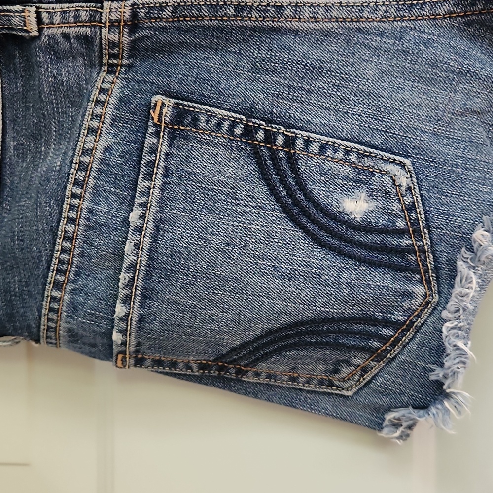 Hollister, Shorts, Sz w25, 3 Front Pockets and 2 Back Pockets. - Picture 6 of 11